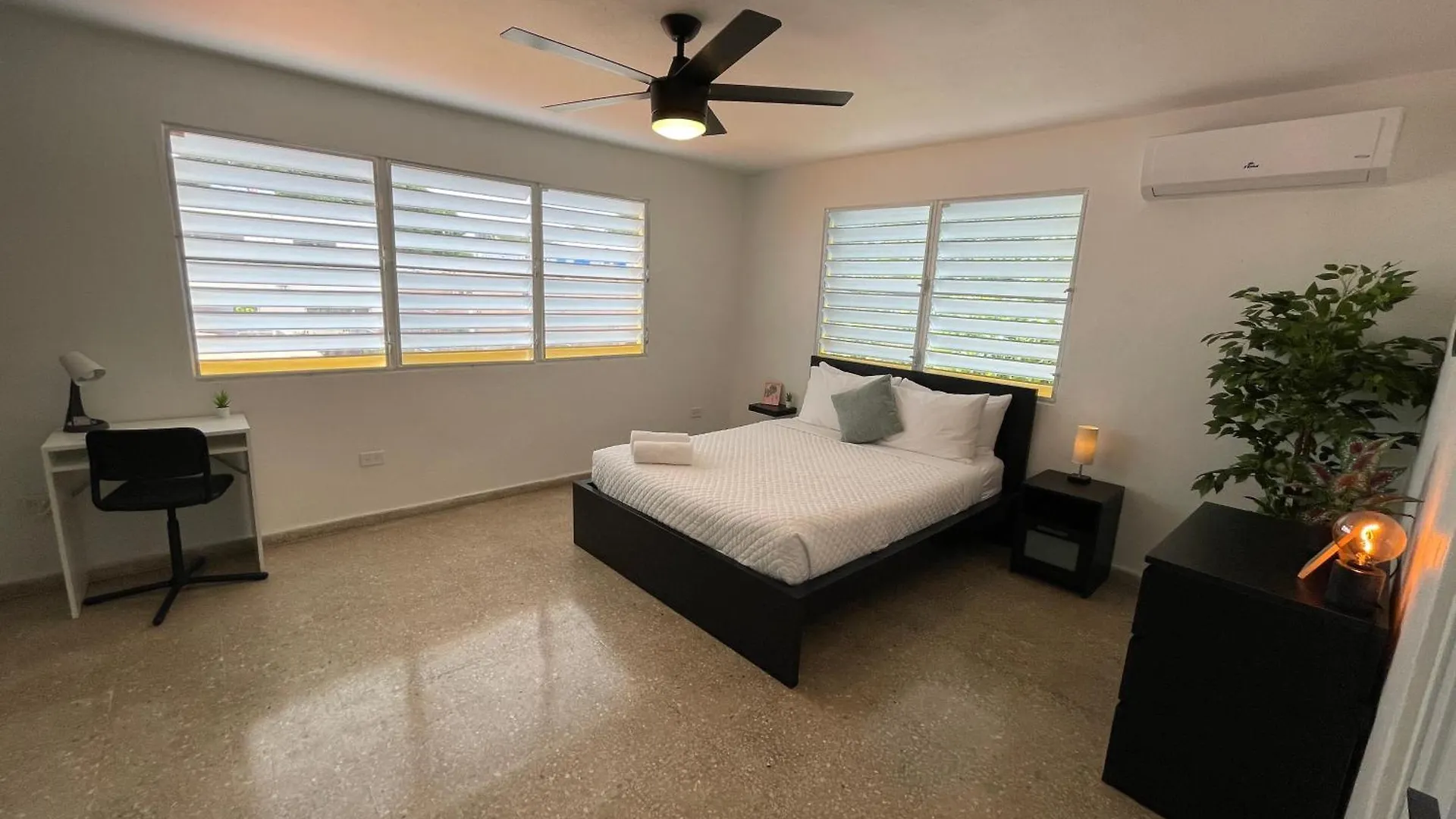 Mont Residence Offering A Loft And 3 Bedroom Apartment Steps From The Ferry Vieques Puerto Rico