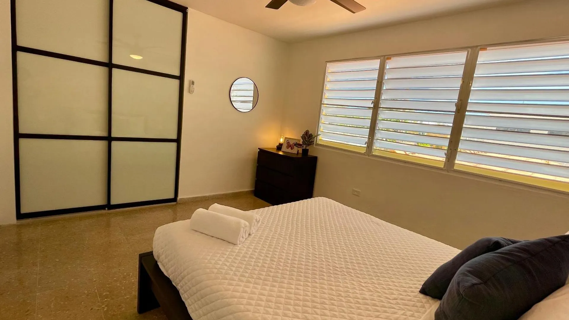 Mont Residence Offering A Loft And 3 Bedroom Apartment Steps From The Ferry Vieques