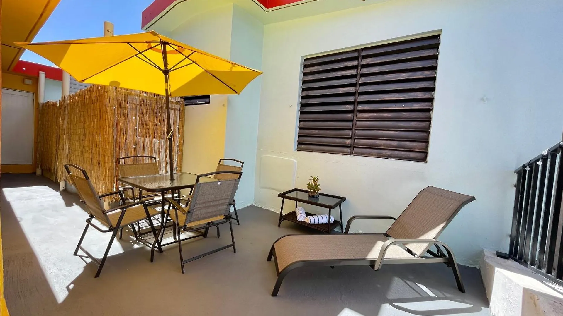 Mont Residence Offering A Loft And 3 Bedroom Apartment Steps From The Ferry Vieques