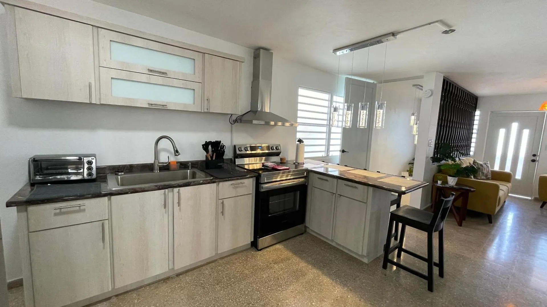 Mont Residence Offering A Loft And 3 Bedroom Apartment Steps From The Ferry Vieques Puerto Rico