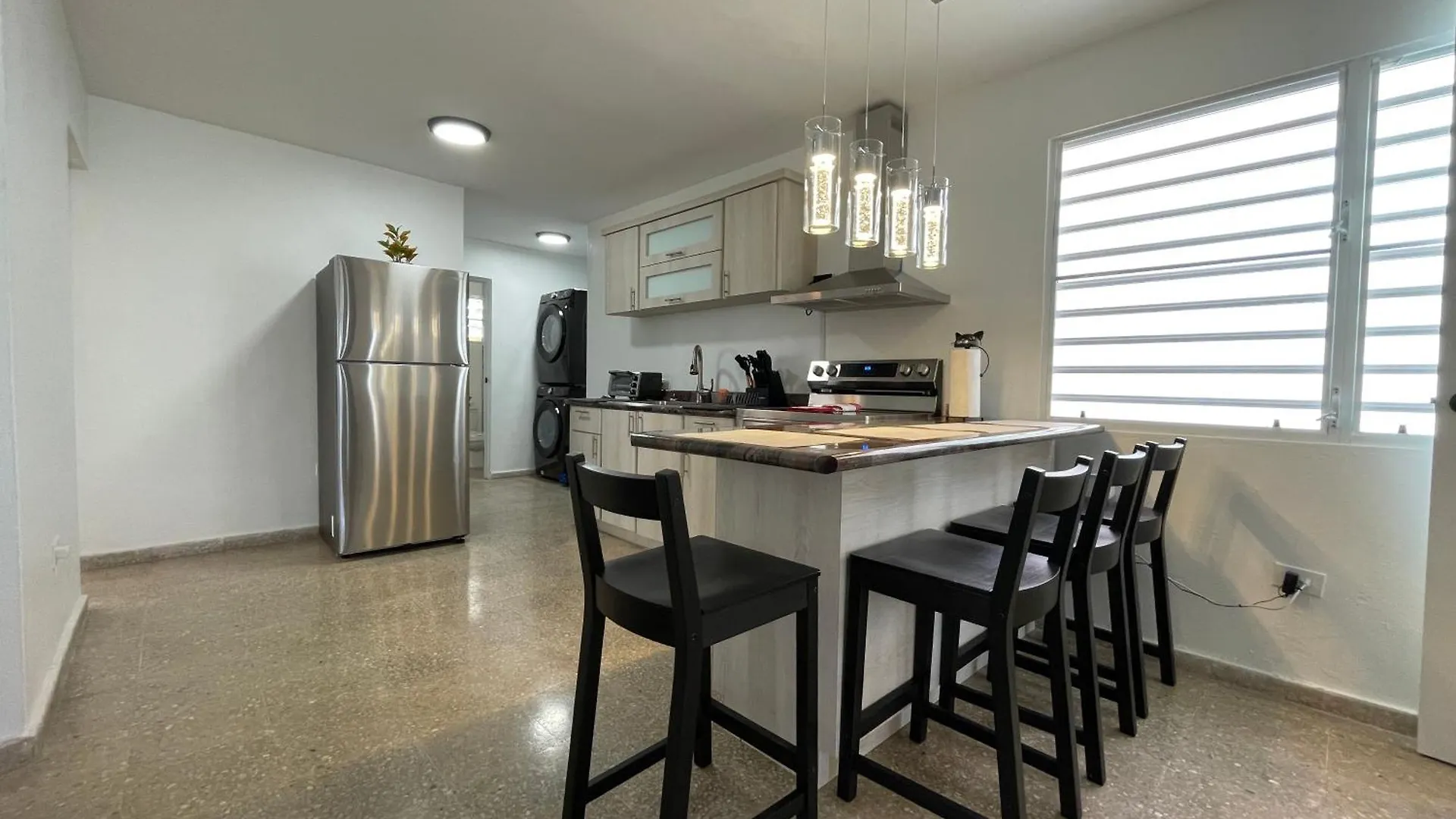 Mont Residence Offering A Loft And 3 Bedroom Apartment Steps From The Ferry Vieques