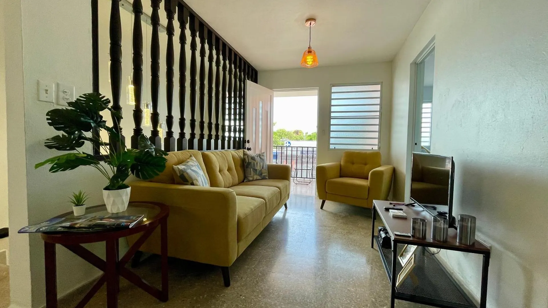 Mont Residence Offering A Loft And 3 Bedroom Apartment Steps From The Ferry Vieques