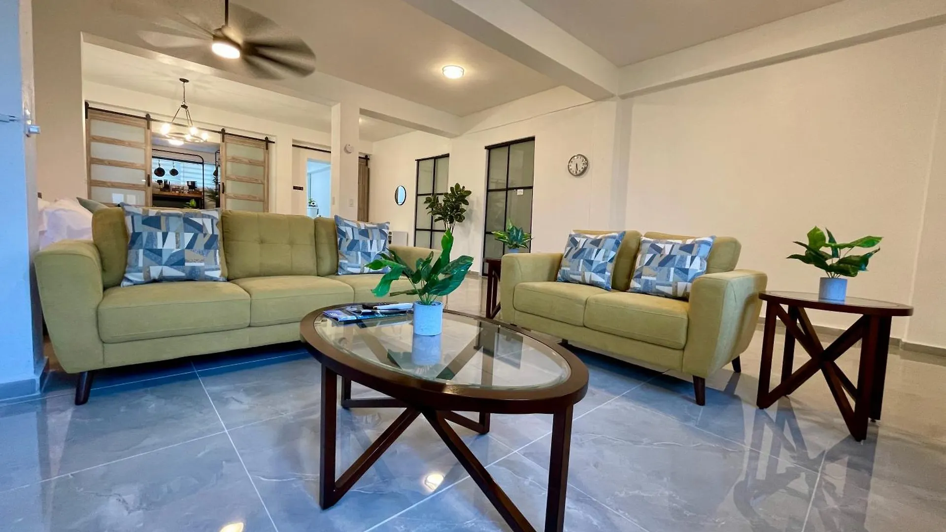 Mont Residence Offering A Loft And 3 Bedroom Apartment Steps From The Ferry Vieques